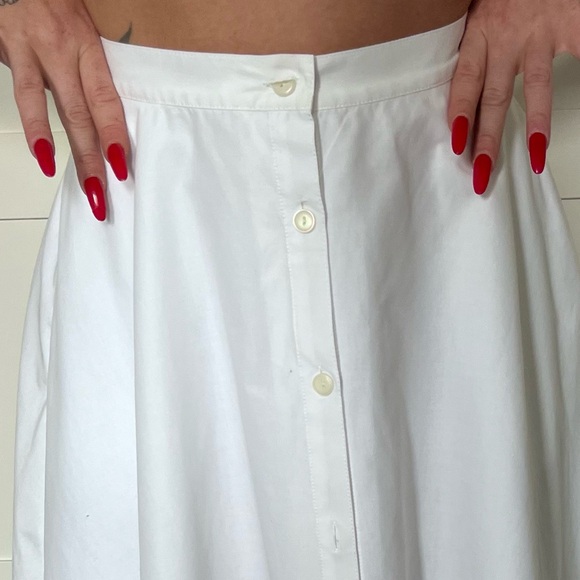 White Cotton Full Skirt With Pockets - Picture 9 of 9